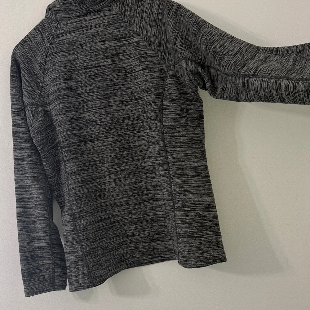 Mountain HardWear Women’s L Gray Quarter-Zip Sweater